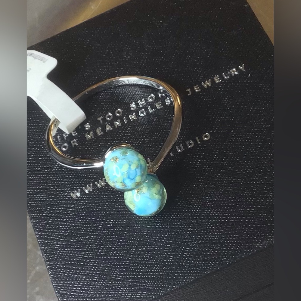 🩵🩵 NOGU Cerulean.925 Sterling Silver Firefly Glass Infinity Helix Ring 🩵🩵